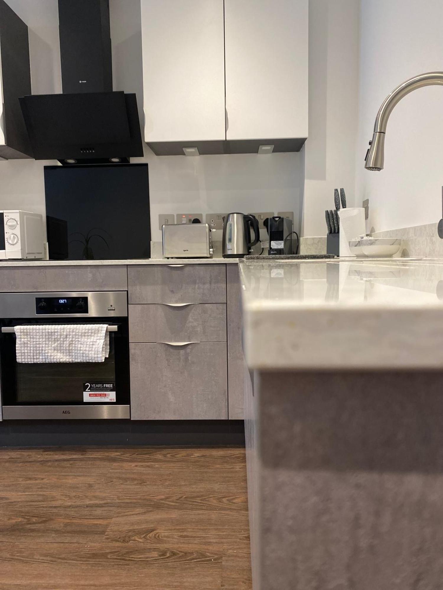 Luxury York Apartment, Free Parking & Free Gym מראה חיצוני תמונה